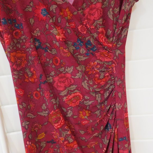 LAUREN Petites Size PM Ruched Burgundy/Pink Floral Pencil Dress - Picture 3 of 5